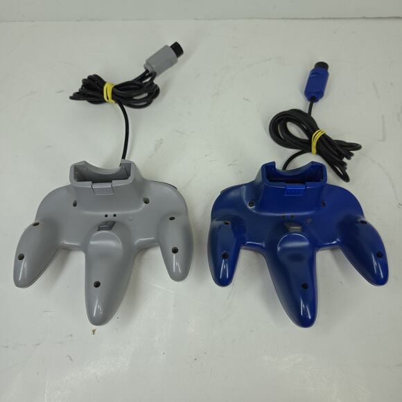 Vtg Nintendo 64 N64 Controllers Controller Wired Grey Blue Retro Gaming Video - Picture 6 of 10